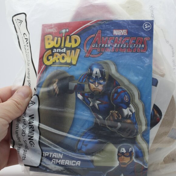 NWT Build and Grow Marvel Avengers Captain American and Iron Man | Unopened - Picture 4 of 7
